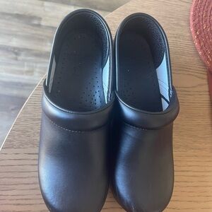 Dansko Professional Clogs- BLACK